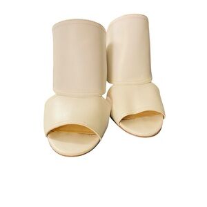 Vince Camuto Women's Cream Mules Chunky Heel Shoes Sz-91/2